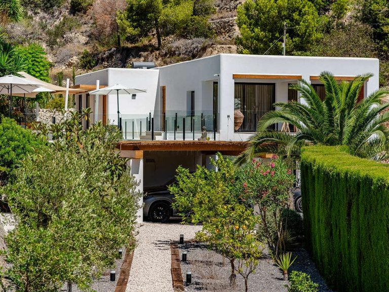 Villa for Sale in Calpe, Alicante 5