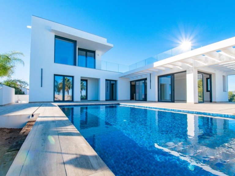 Villa for Sale in Benimeit-Tabaira, Moraira, Alicante 1