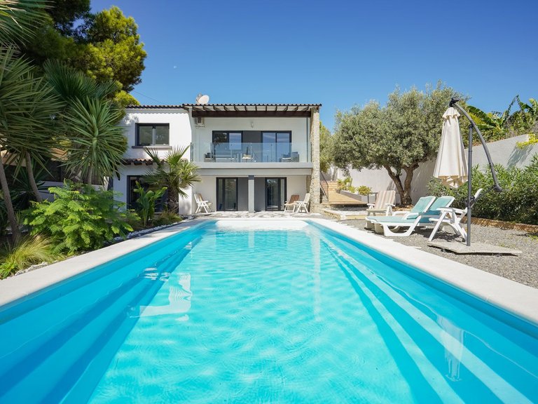 Villa for Sale in Benicolada, Calpe, Alicante 1