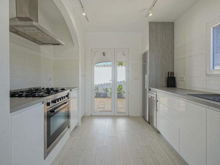 Villa for Sale in Benicolada, Calpe, Alicante 17