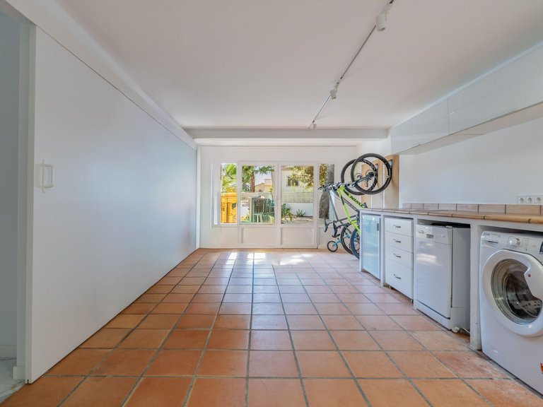 Villa for Sale in Benicolada, Calpe, Alicante 35