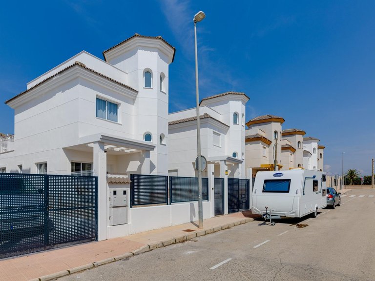 Villa for Sale in La marina, San Fulgencio, Alicante 44