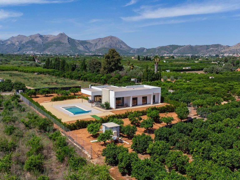 Villa for Sale in Comunidad valenciana, Beniarbeig, Alicante 2