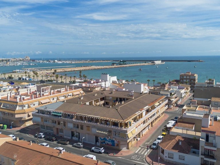Apartment for Sale in Playa de los Naufragos, Torrevieja, Alicante 2