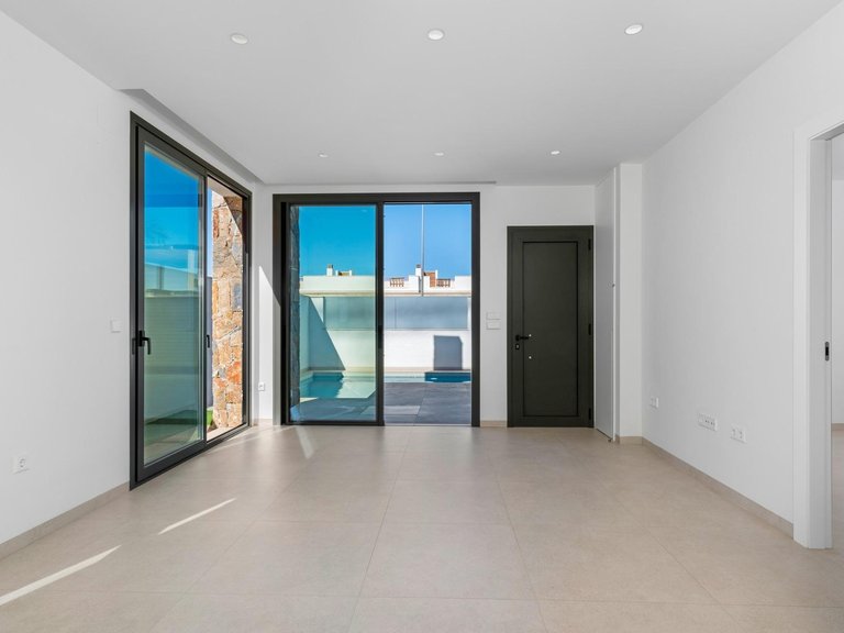 Villa for Sale in Zona Pueblo, Pilar De La Horadada, Alicante 9