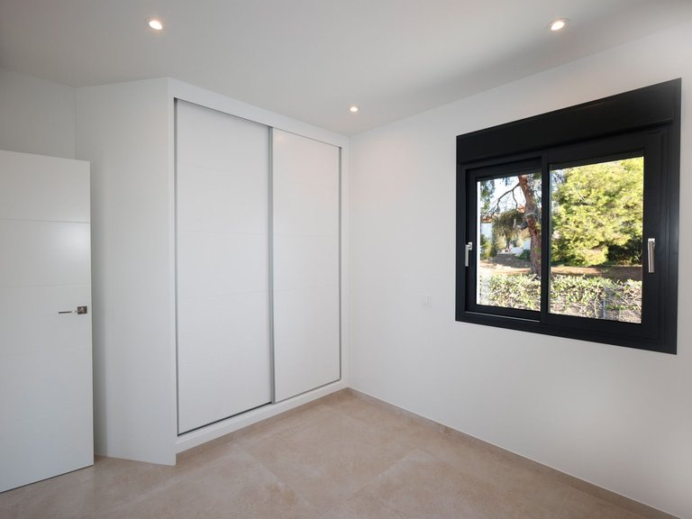 Villa for Sale in Playa De La Fossa, Calpe, Alicante 12