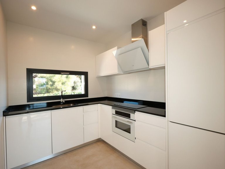 Villa for Sale in Playa De La Fossa, Calpe, Alicante 22