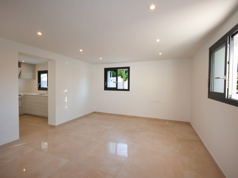 Villa for Sale in Playa De La Fossa, Calpe, Alicante 32