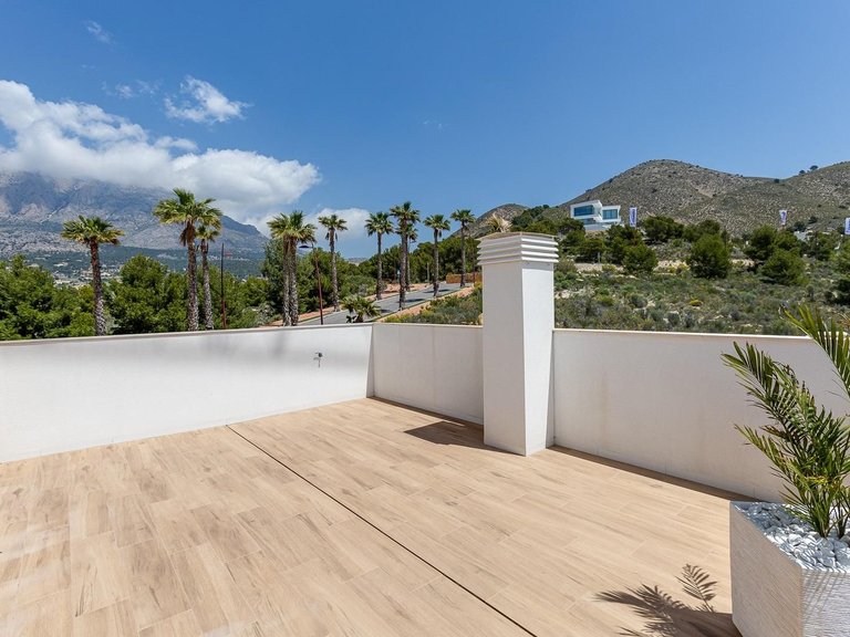 Villa for Sale in Finestrat Urbanizaciones, Finestrat, Alicante 2