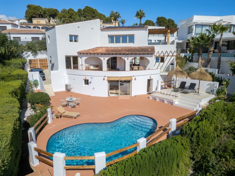 Villa for Sale in Pla del mar, Moraira, Alicante 1