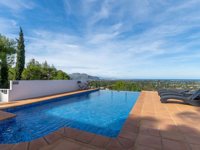 Villa for Sale in La Sella, Pedreguer, Alicante 6