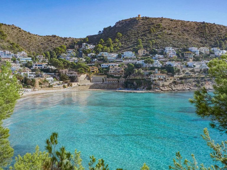 Villa for Sale in Cala Advocat - Baladrar, Benissa, Alicante 12