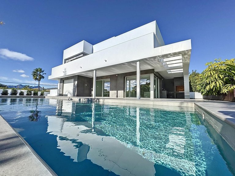 Villa for Sale in Pla del mar, Moraira, Alicante 2