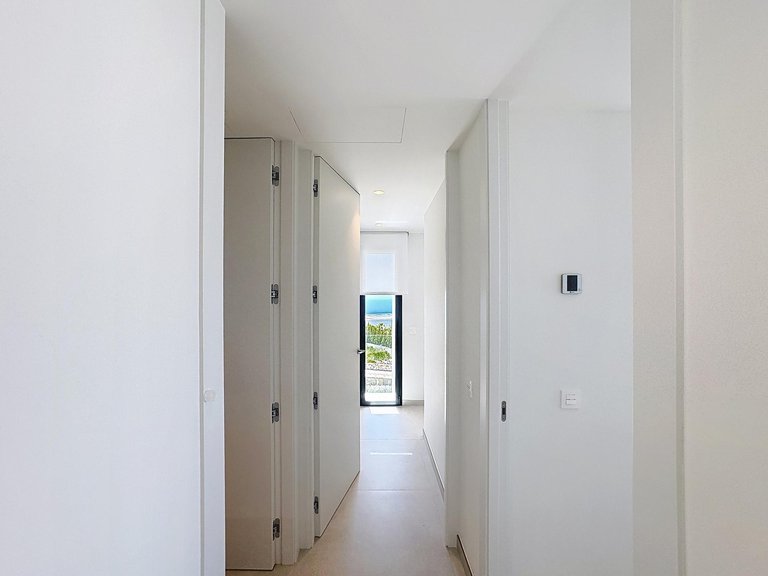 Villa for Sale in El Cuartón - Heliomar, Málaga, Malaga 11