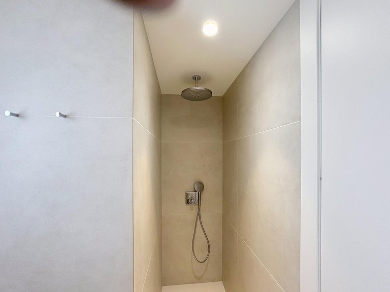 Villa for Sale in El Cuartón - Heliomar, Málaga, Malaga 17