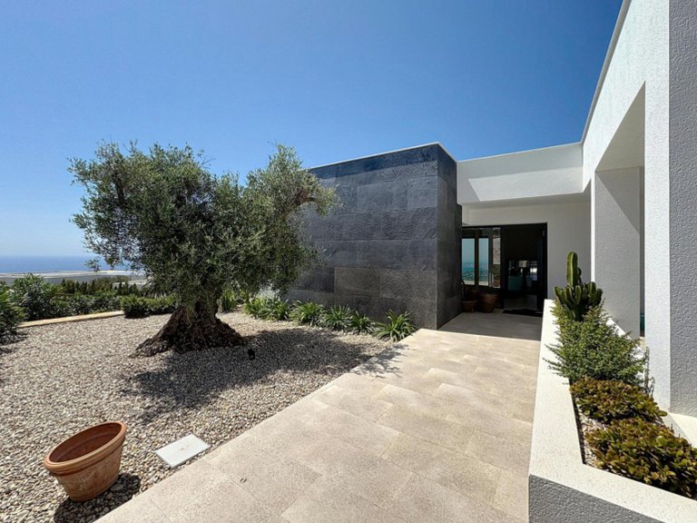 Villa for Sale in El Cuartón - Heliomar, Málaga, Malaga 7
