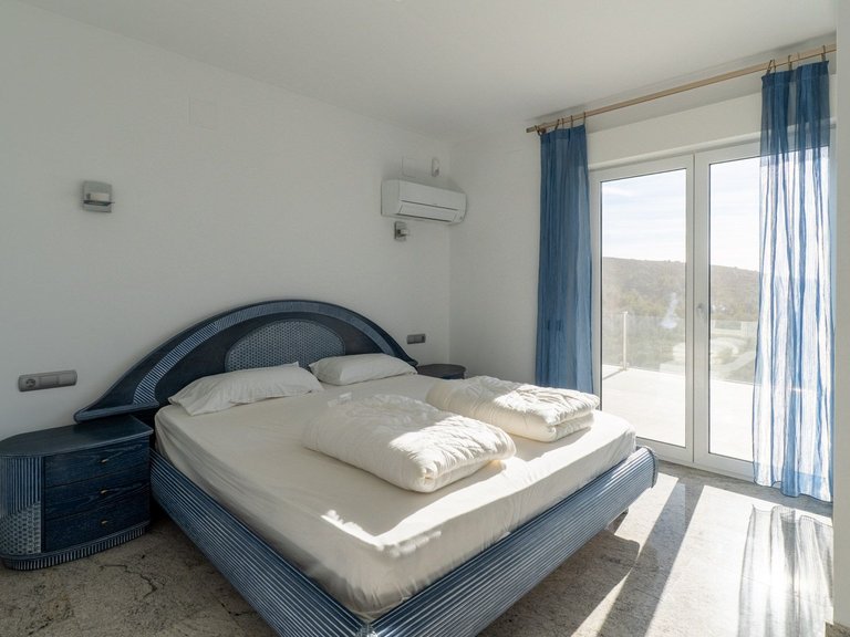 Villa for Sale in Paichi, Moraira, Alicante 28