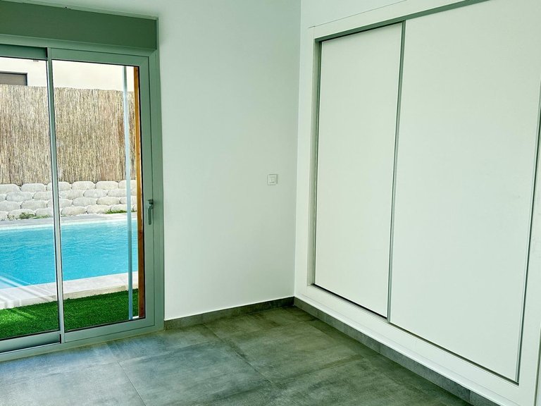 Villa for Sale in Comunidad valenciana, Algorfa, Alicante 37