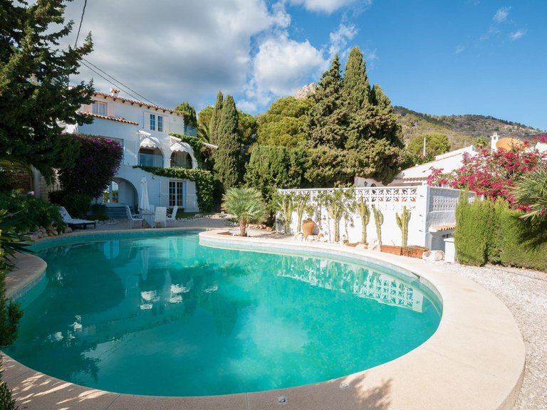 Villa for Sale in Canuta, Calpe, Alicante 1