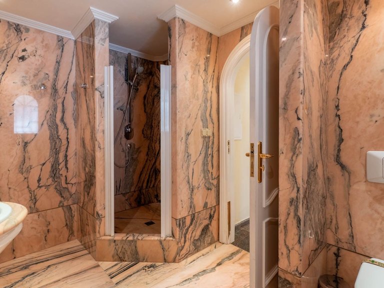 Villa for Sale in Cala Advocat - Baladrar, Benissa, Alicante 2