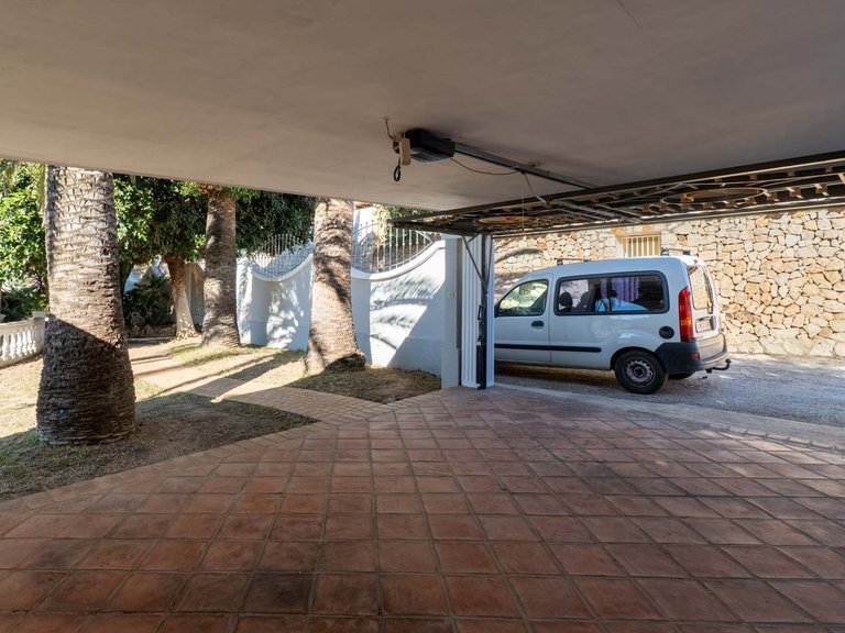 Villa for Sale in Cala Advocat - Baladrar, Benissa, Alicante 4