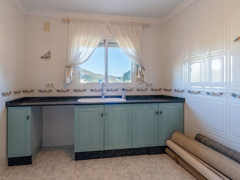 Villa for Sale in Pueblo 15, Jalon - Xalo, Alicante 11