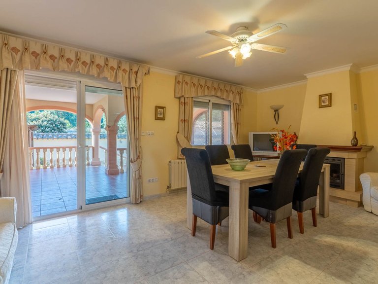 Villa for Sale in Pueblo 15, Jalon - Xalo, Alicante 12