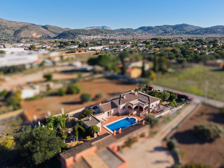 Villa for Sale in Pueblo 15, Jalon - Xalo, Alicante 5