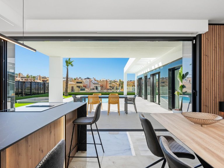 Villa for Sale in Comunidad valenciana, Algorfa, Alicante 11