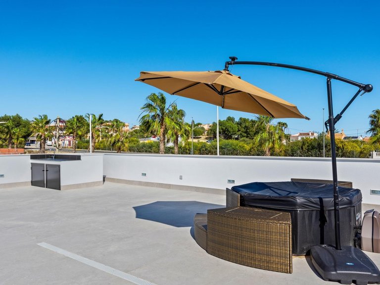 Villa for Sale in Comunidad valenciana, Algorfa, Alicante 29