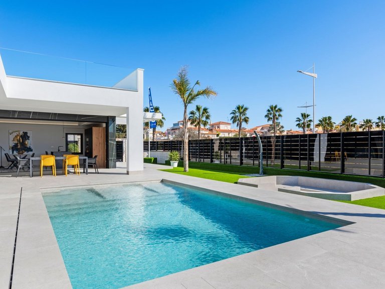 Villa for Sale in Comunidad valenciana, Algorfa, Alicante 36