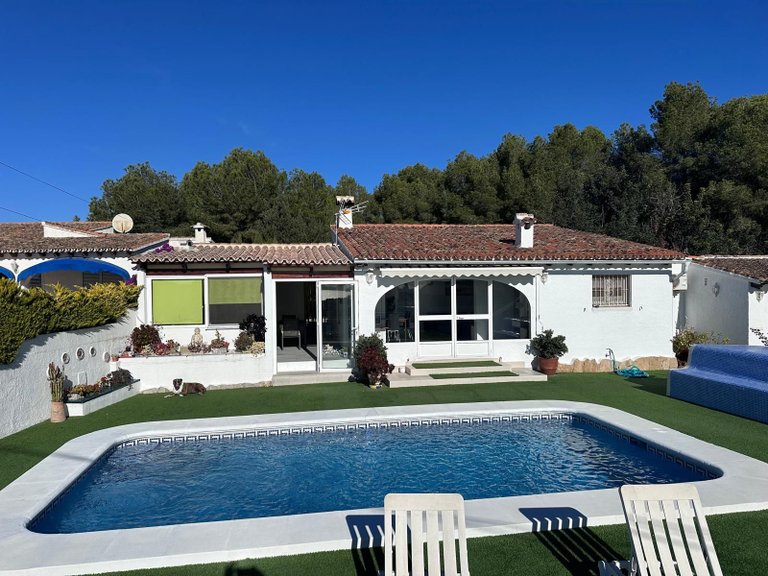 Villa for Sale in Pla del mar, Moraira, Alicante 1