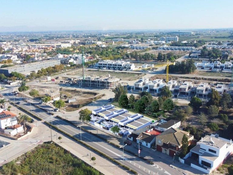 Town House for Sale in Comunidad valenciana, Dolores, Alicante 2