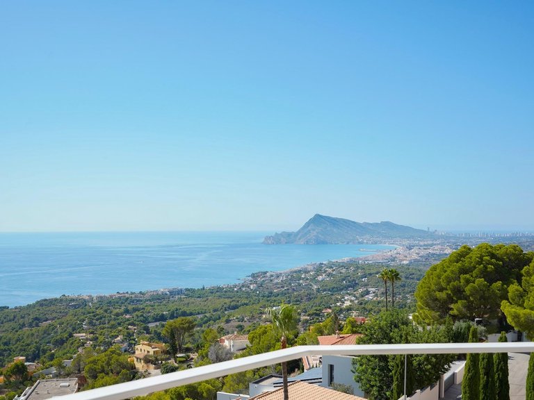 Villa for Sale in Urbanizaciones, Altea, Alicante 2