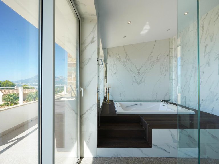Villa for Sale in Urbanizaciones, Altea, Alicante 28