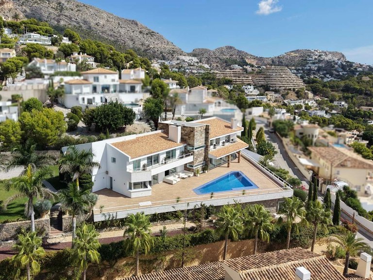 Villa for Sale in Urbanizaciones, Altea, Alicante 4