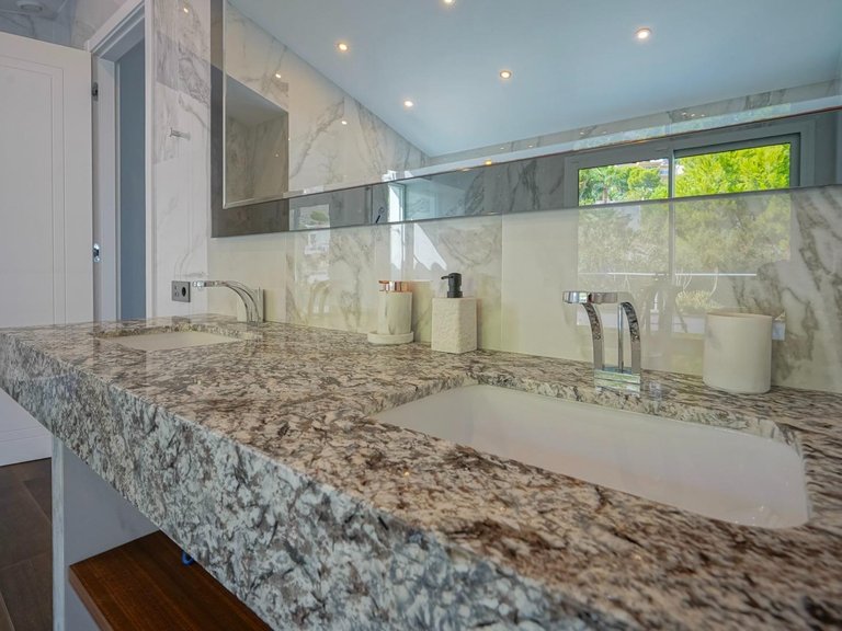 Villa for Sale in Urbanizaciones, Altea, Alicante 44