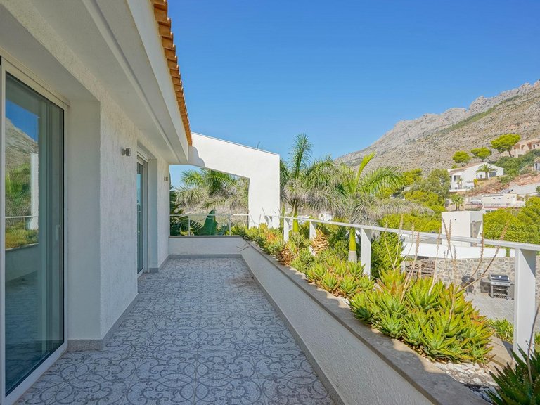Villa for Sale in Urbanizaciones, Altea, Alicante 56