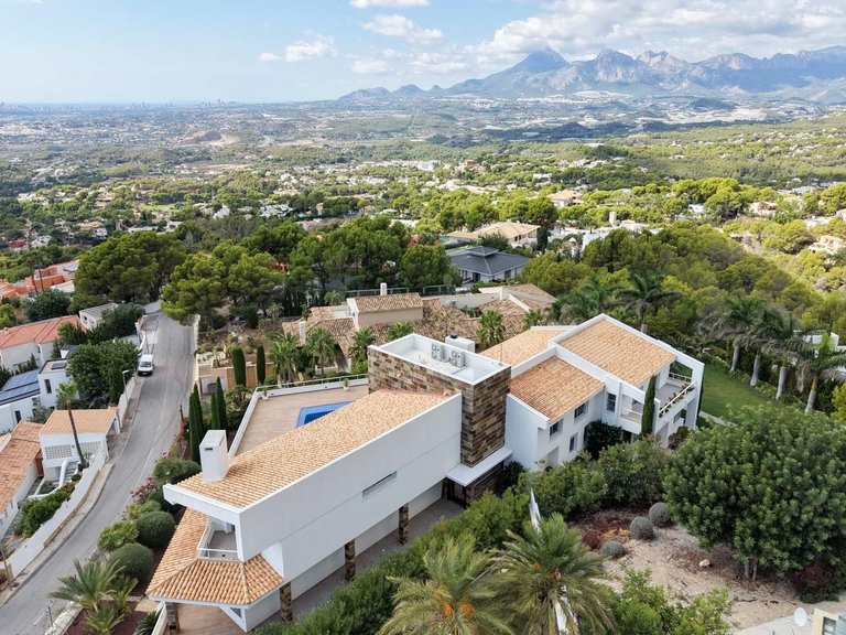 Villa for Sale in Urbanizaciones, Altea, Alicante 76