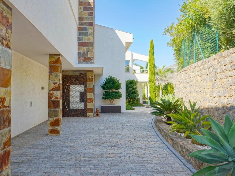 Villa for Sale in Urbanizaciones, Altea, Alicante 9