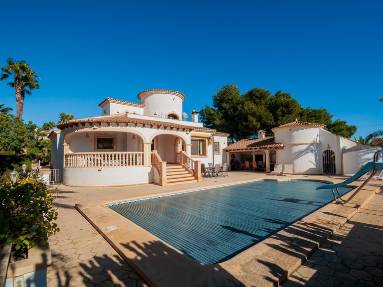 Villa for Sale in Ortenbach, Calpe, Alicante 1