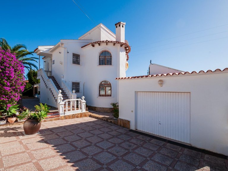 Villa for Sale in Ortenbach, Calpe, Alicante 2