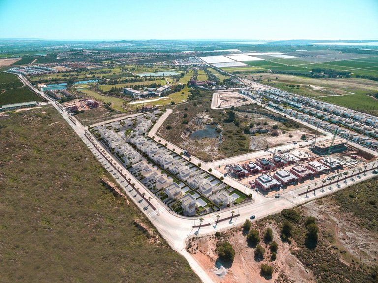 Villa for Sale in Comunidad valenciana, Algorfa, Alicante 13