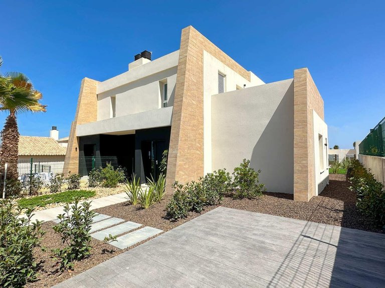 Villa for Sale in Comunidad valenciana, Algorfa, Alicante 45