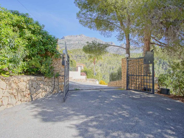 Villa for Sale in Casco Antiguo, Altea, Alicante 9