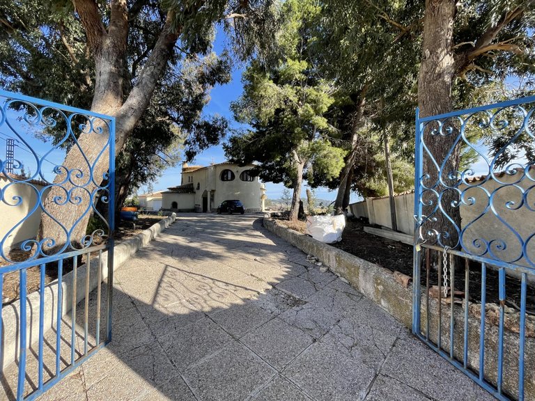 Villa for Sale in Benissa pueblo, Benissa, Alicante 1
