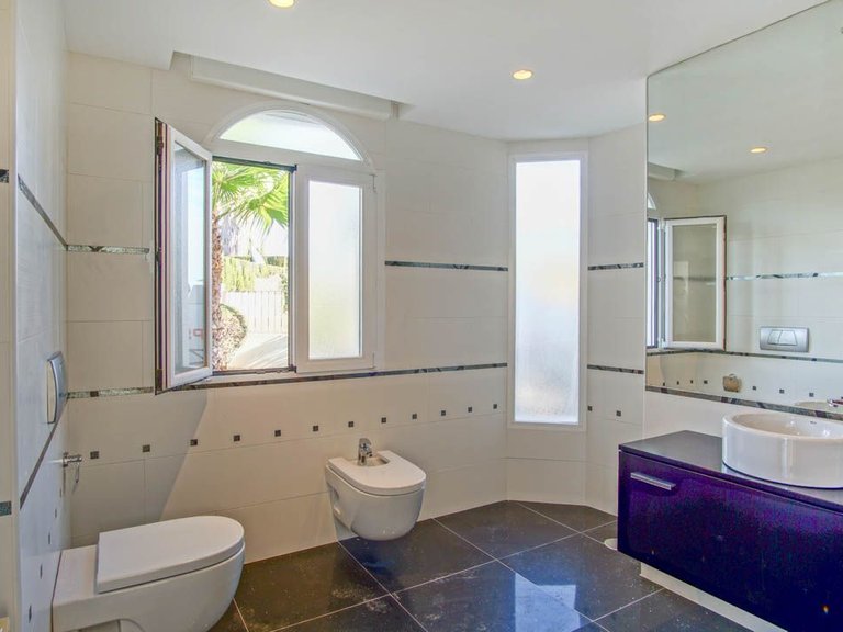 Villa for Sale in Alfaz del PI Pueblo-Urbanizaciones, L'alfas Del Pi, Alicante 29