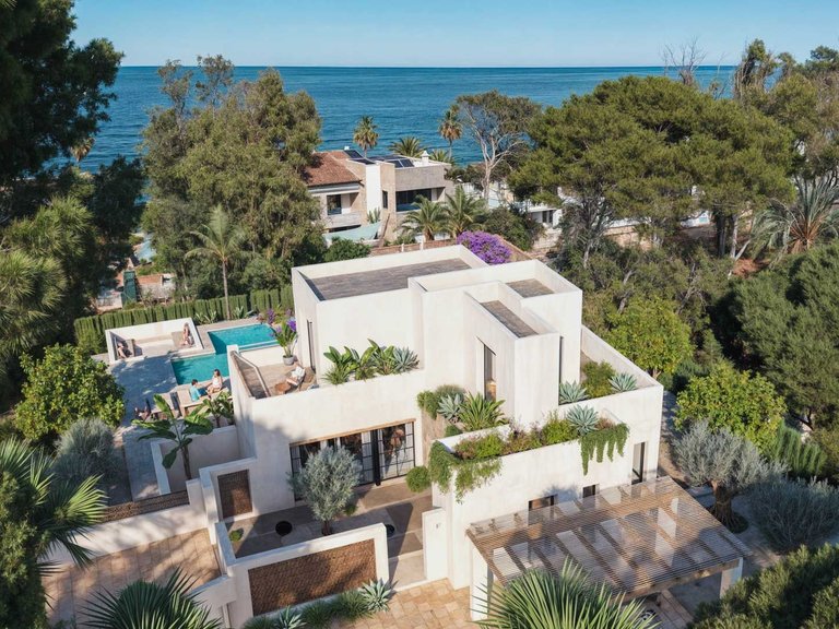 Villa for Sale in Les Rotes/Las Rotas, Denia, Alicante 1