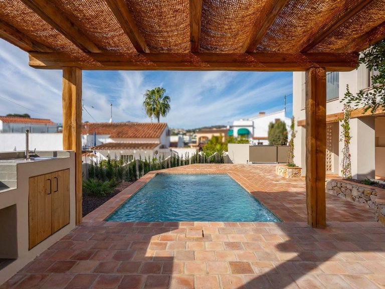 Villa for Sale in playa fustera, Benissa, Alicante 13