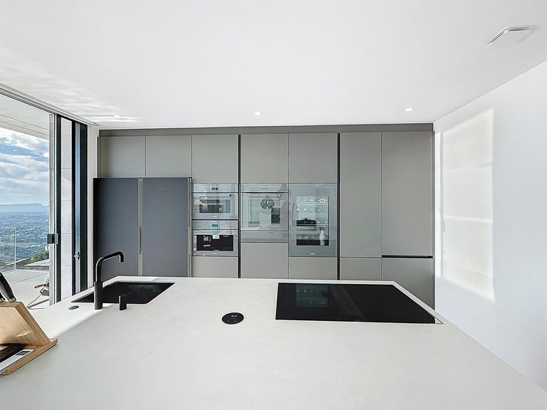 Villa for Sale in El Cuartón - Heliomar, Málaga, Malaga 13
